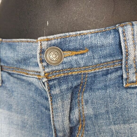 Womans Charlotte Russe Distressed Shorts size 4 - Picture 8 of 15